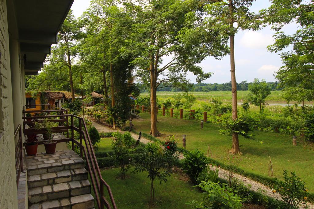 River View Jungle Camp Sauraha Exterior foto